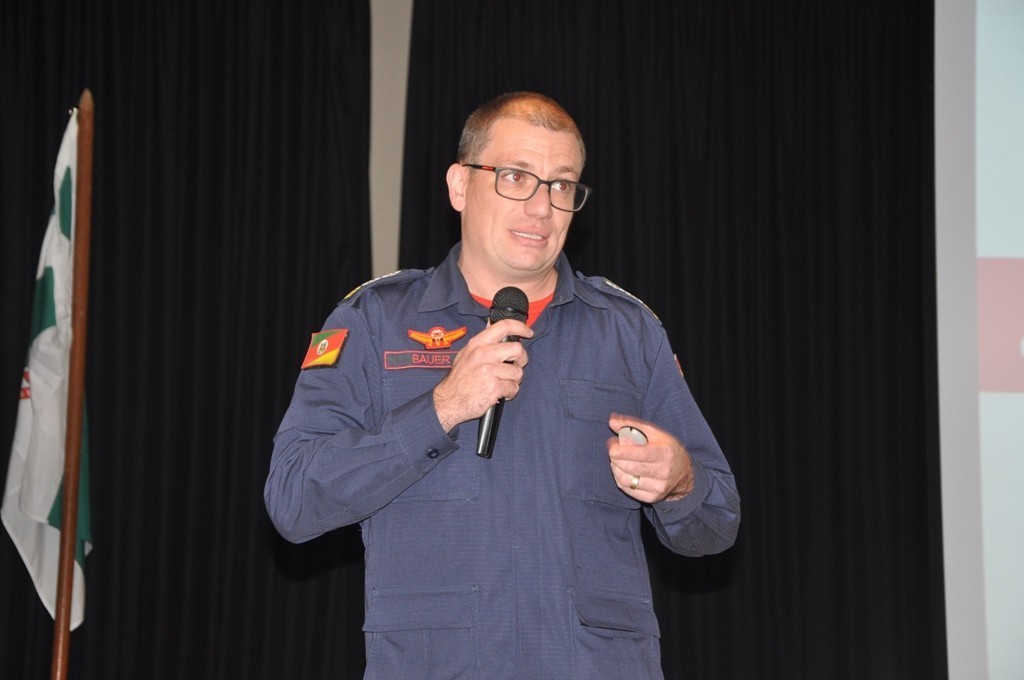 Major Alexandre Bauer apresentou os protocolos de atendimentos do corpo de bombeiros