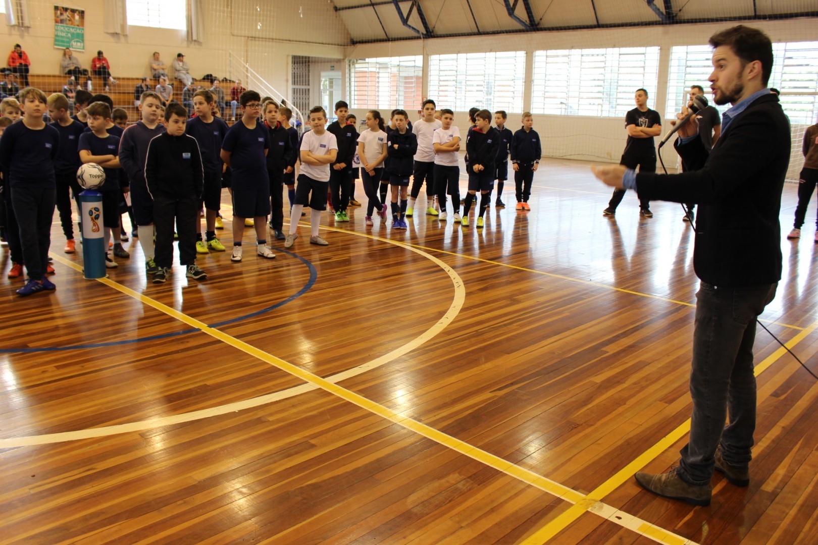 Diretor da Escola, Alan Bresolin, ressaltou a importncia do Festival de Futsal