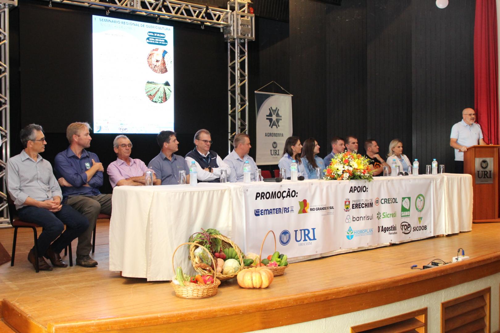 Promotores e apoiadores do Seminrio Regional de Olericultura