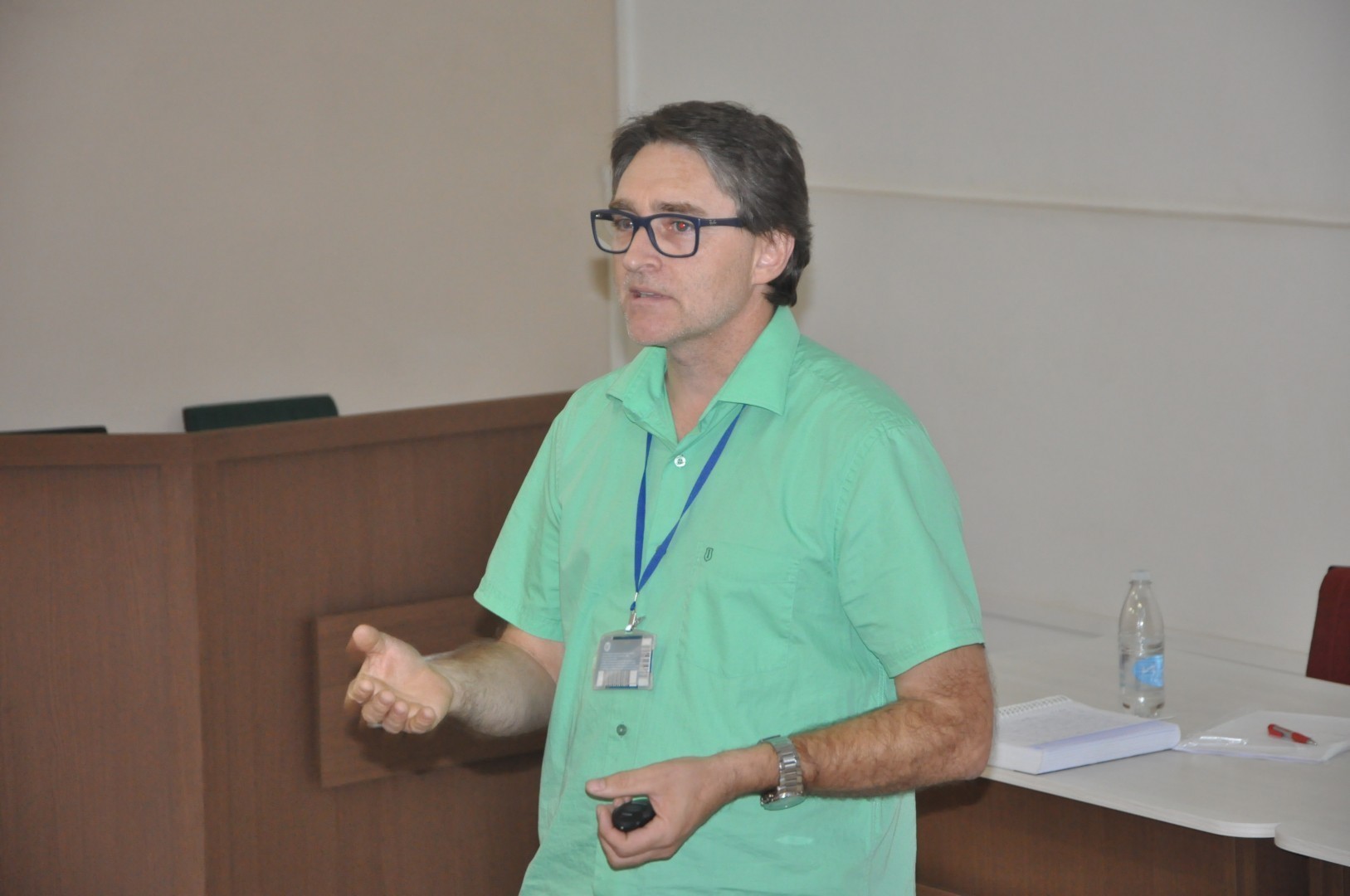 Professor Claodomir destacou a metodologia de análise dos projetos de pesquisa