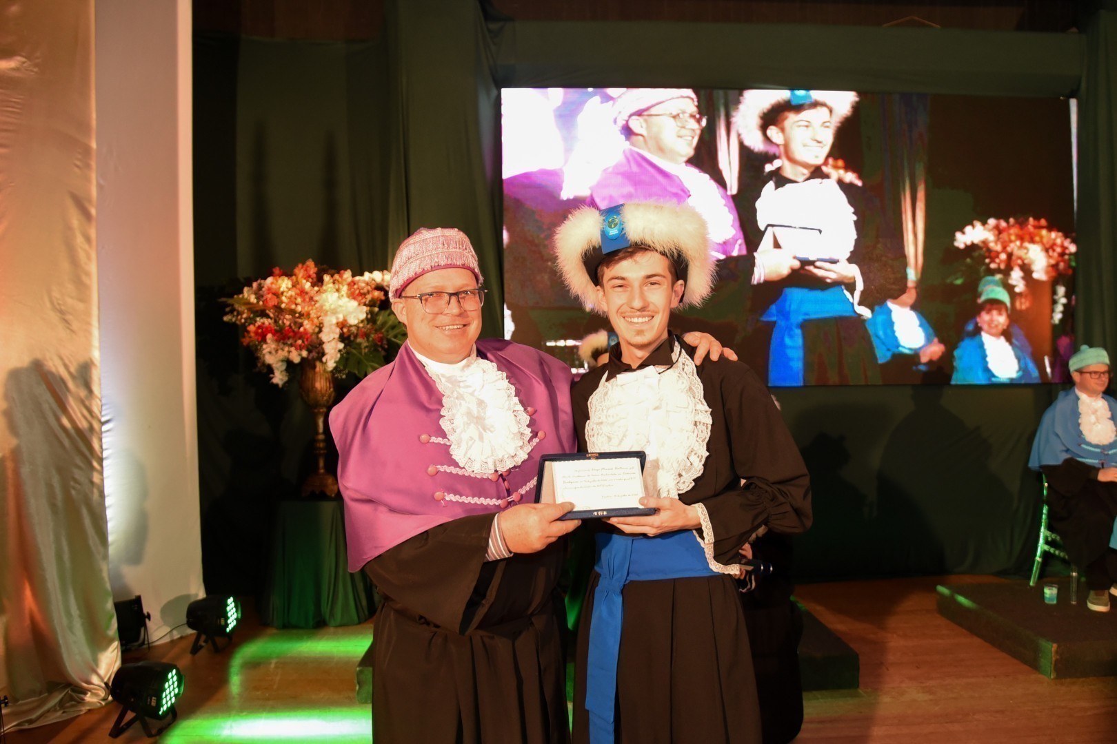 Diogo Minosso Venturin recebeu o Mérito Acadêmico ( Foto Top Formaturas)