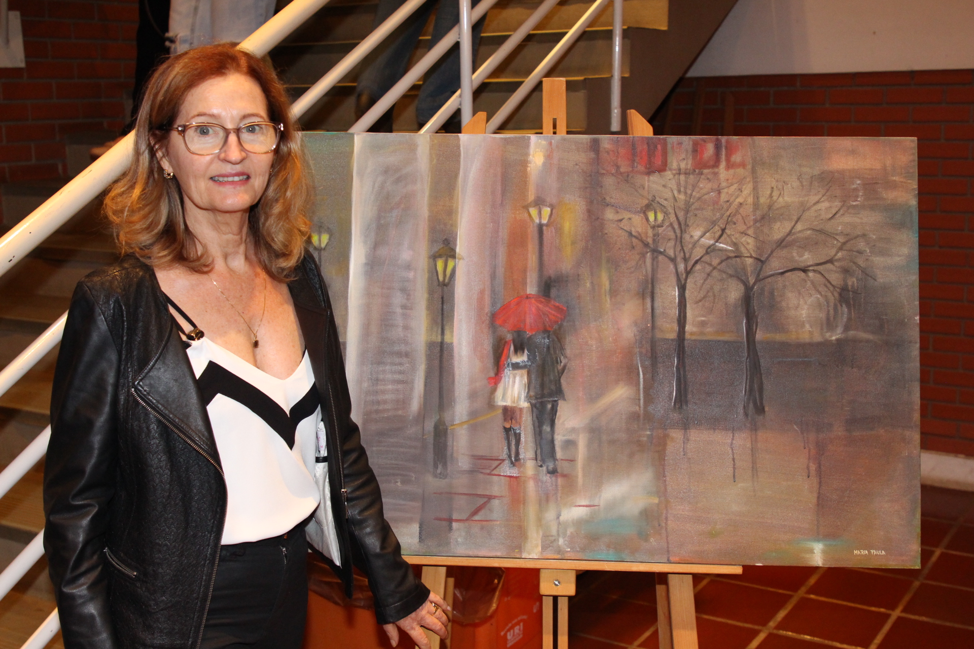 Obras da artista plástica Maria Paula Giacomini puderam ser apreciadas na entrada do Salão de Atos 