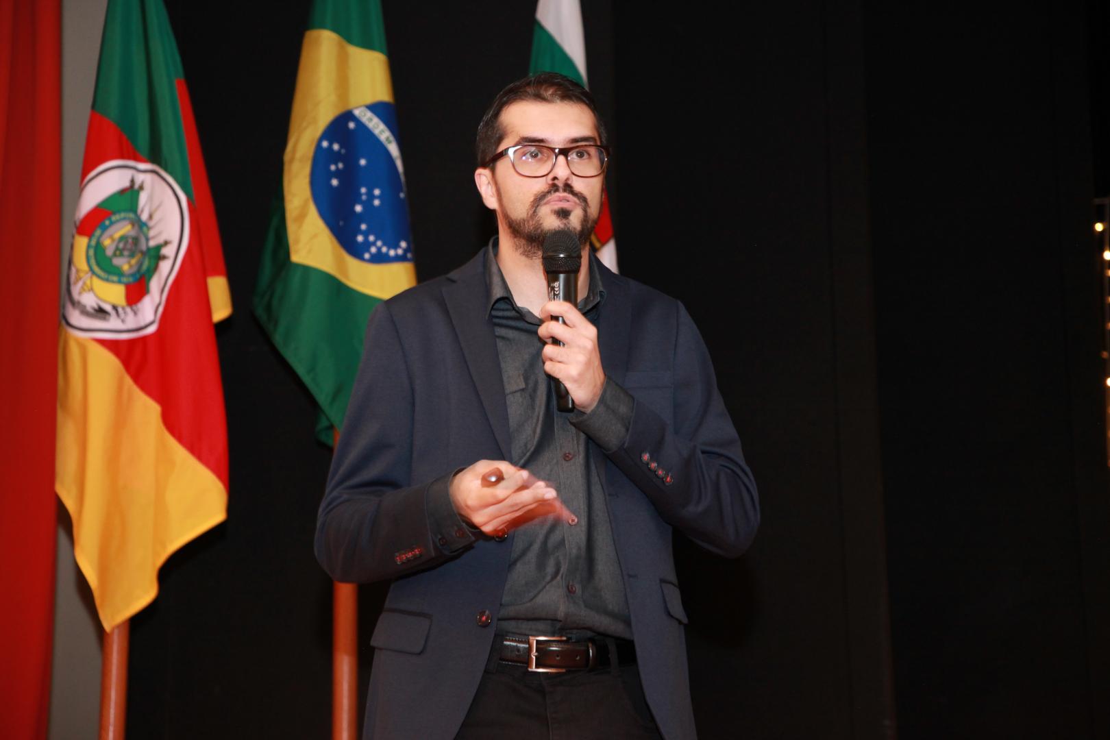 Gustavo Machado das Neves destacou a Inteligncia Artificial na rea da sade 